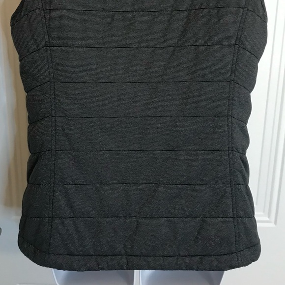 Columbia Women's M Charcoal Gray Zip Up Quilted Puffer Vest with pockets in EUC - Picture 14 of 16